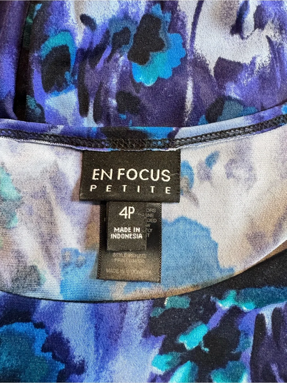 En Focus dress - Picture 4 of 7